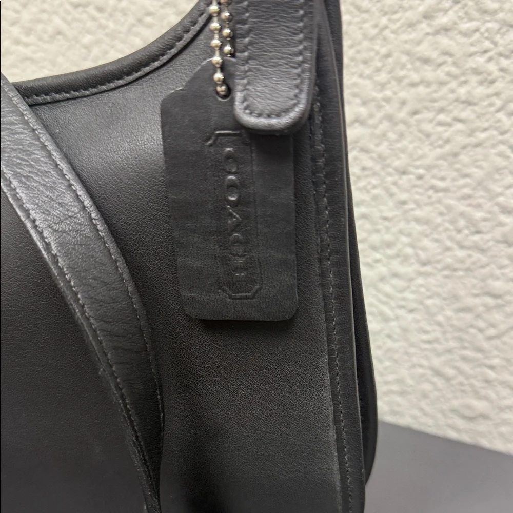 Vintage Coach Ergo Black Leather Crossbody Bag- 9142